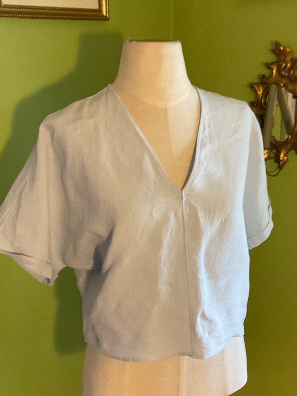 Natalie Busby linen Easy Cuff T in sky